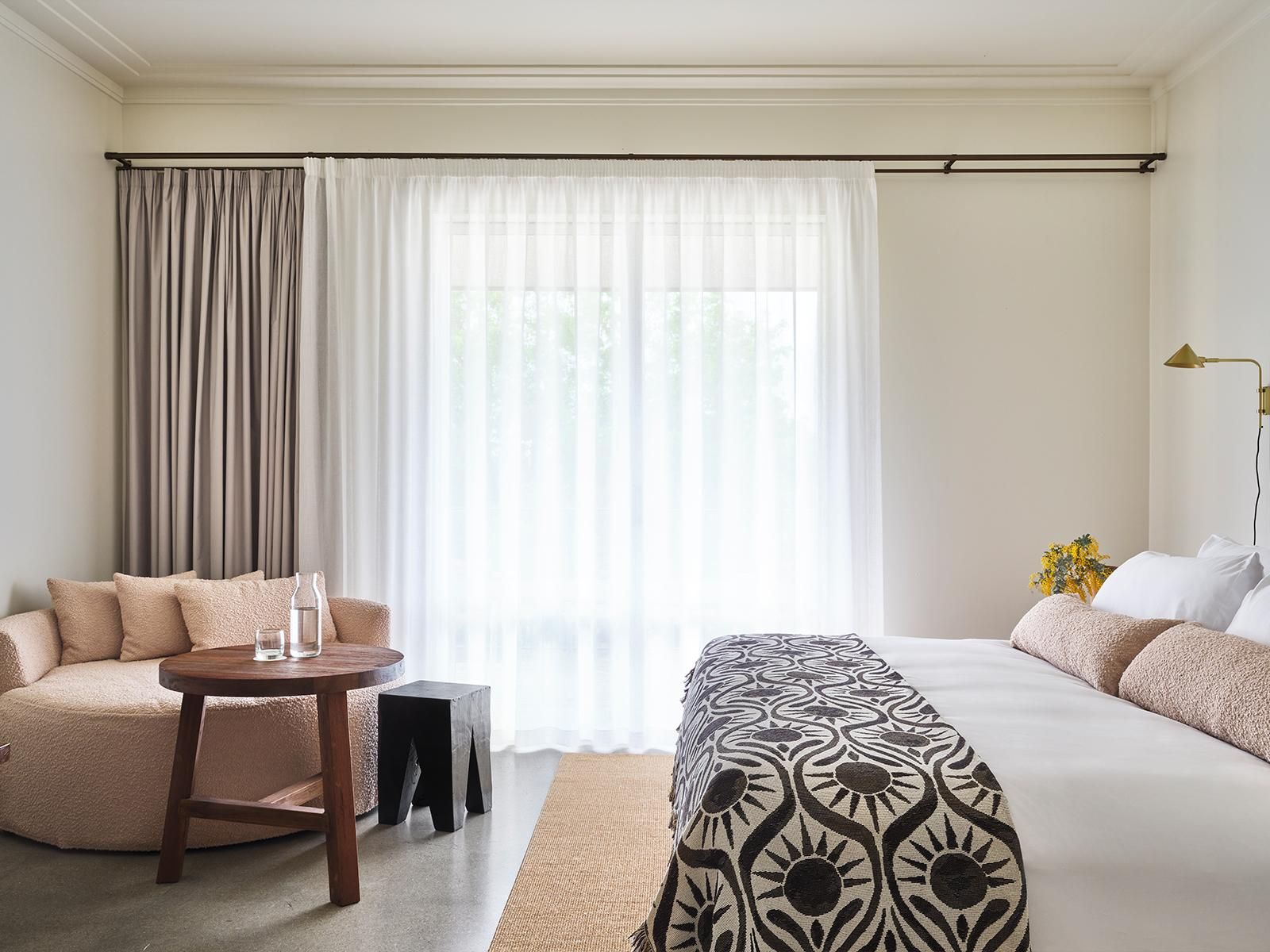 Garden Sunset - Free Parking, WiFi and Breakfast Included