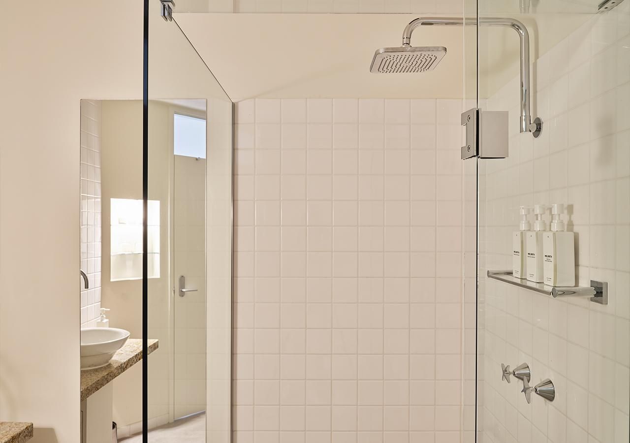 Superior Balcony Sunrise - Free Parking, WiFi and Breakfast Included