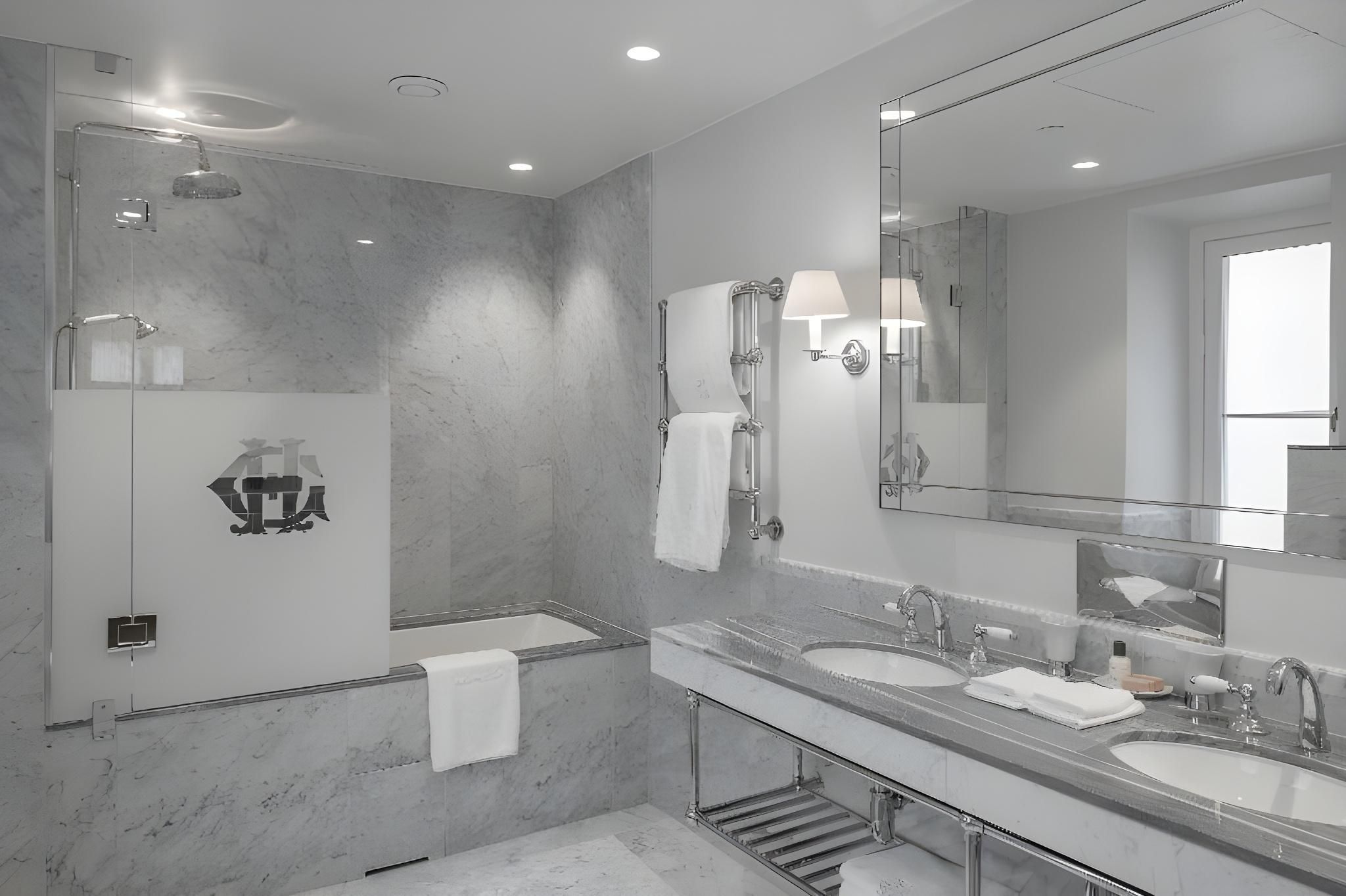 Superior Suite with Water View