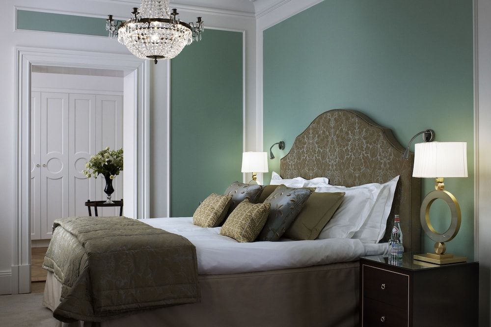 Executive Suite (Water View)