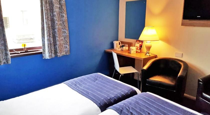 Britannia Hotel Edinburgh Twin Room 7