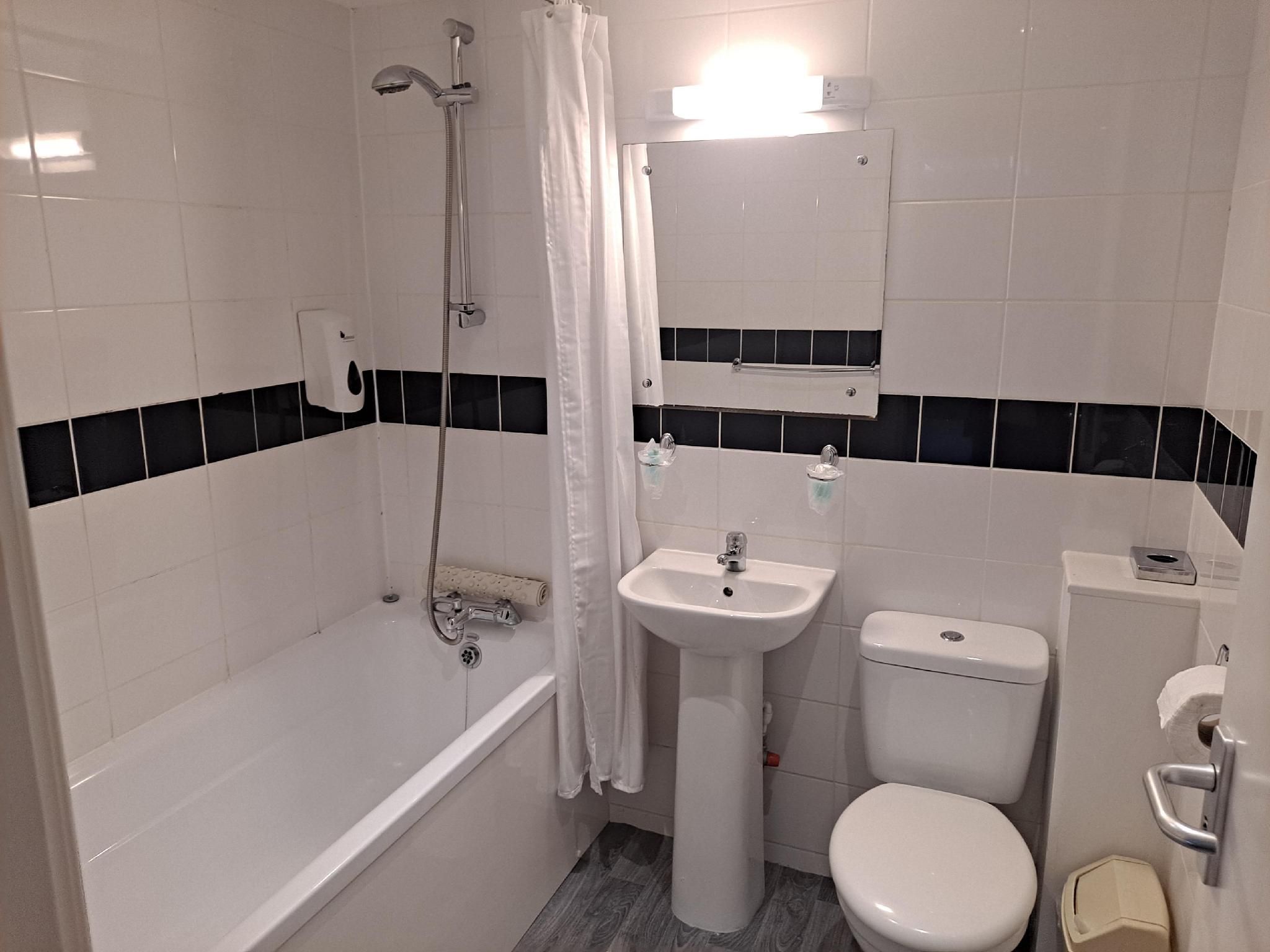 undefined Britannia Hotel Edinburgh 5