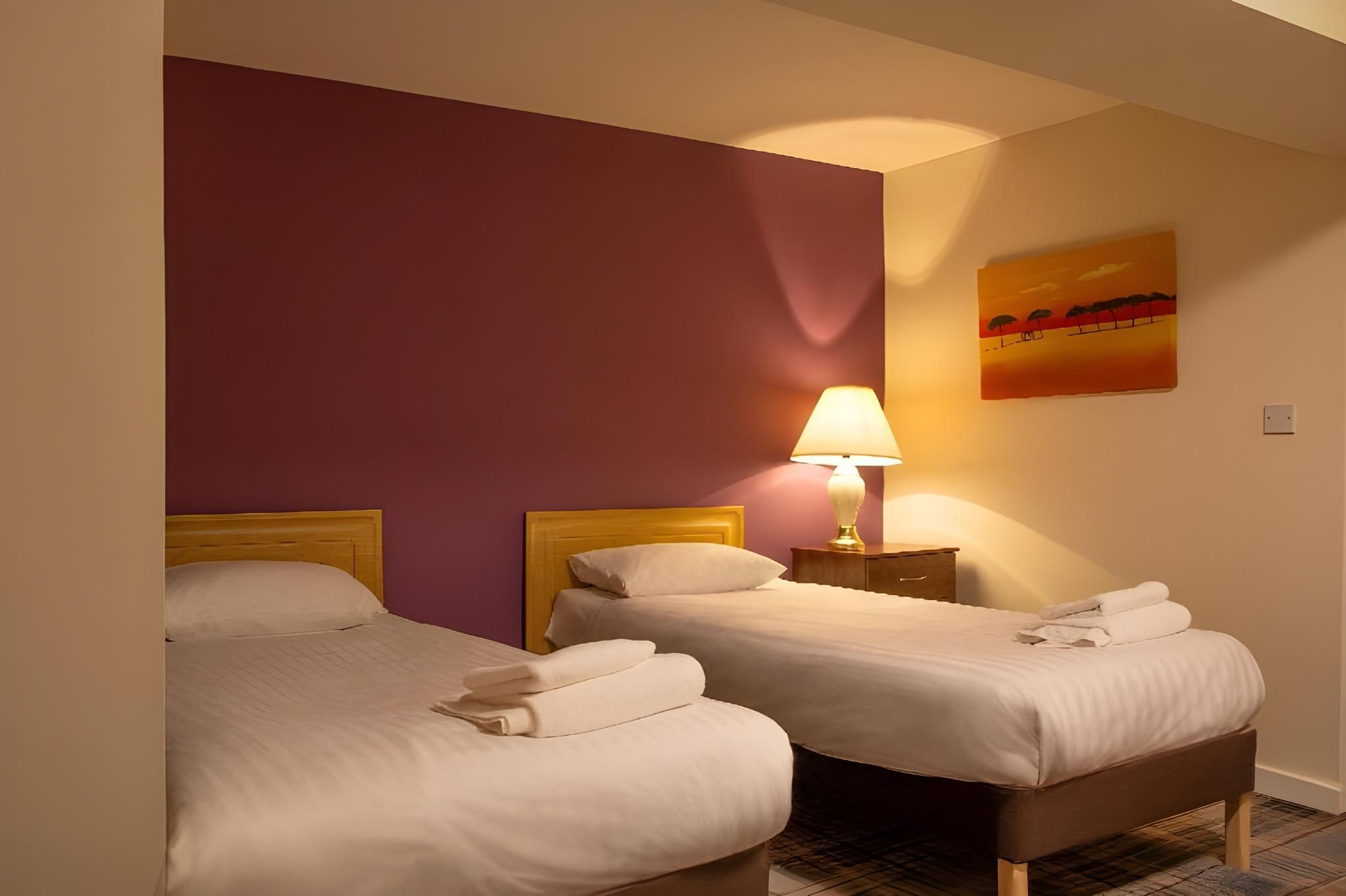 Britannia Hotel Edinburgh Twin Room 12