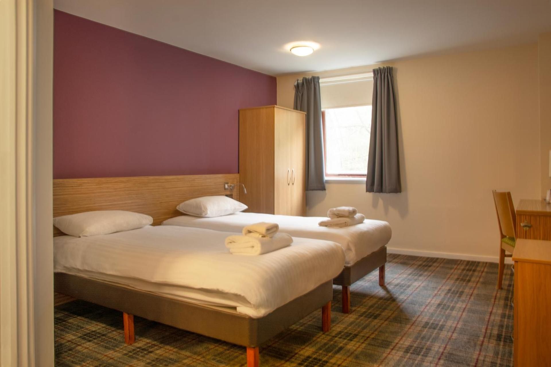 Britannia Hotel Edinburgh Twin Room 2