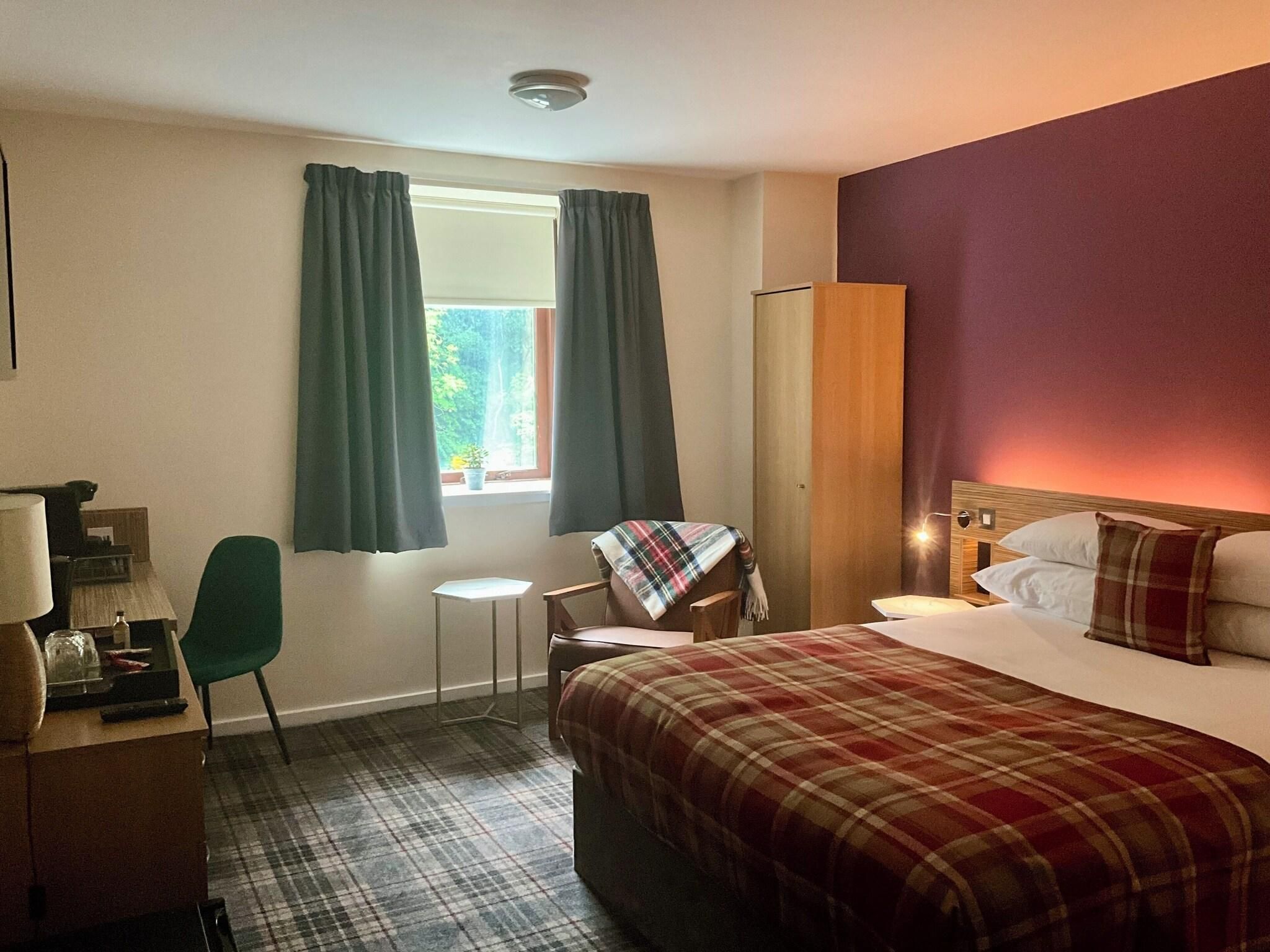 undefined Britannia Hotel Edinburgh 8
