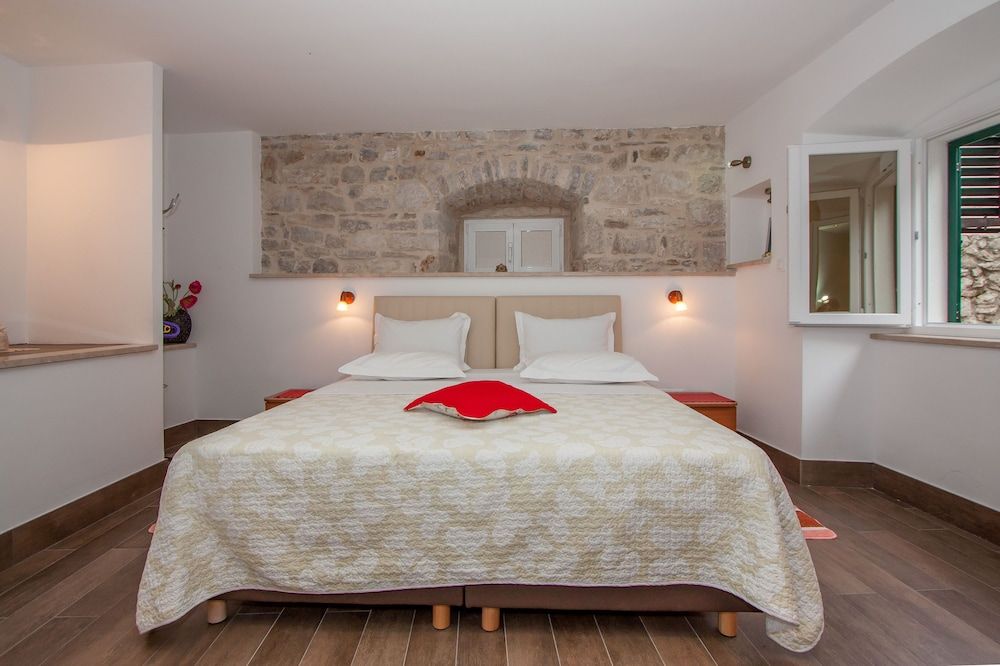 Garden Apartment Hotel Apartment, Garden View 4