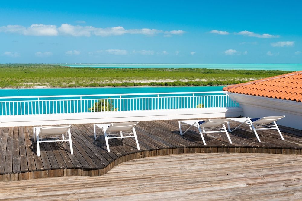 Blue Haven Resort - All Inclusive Penthouse, 2 Bedrooms, Oceanfront 7