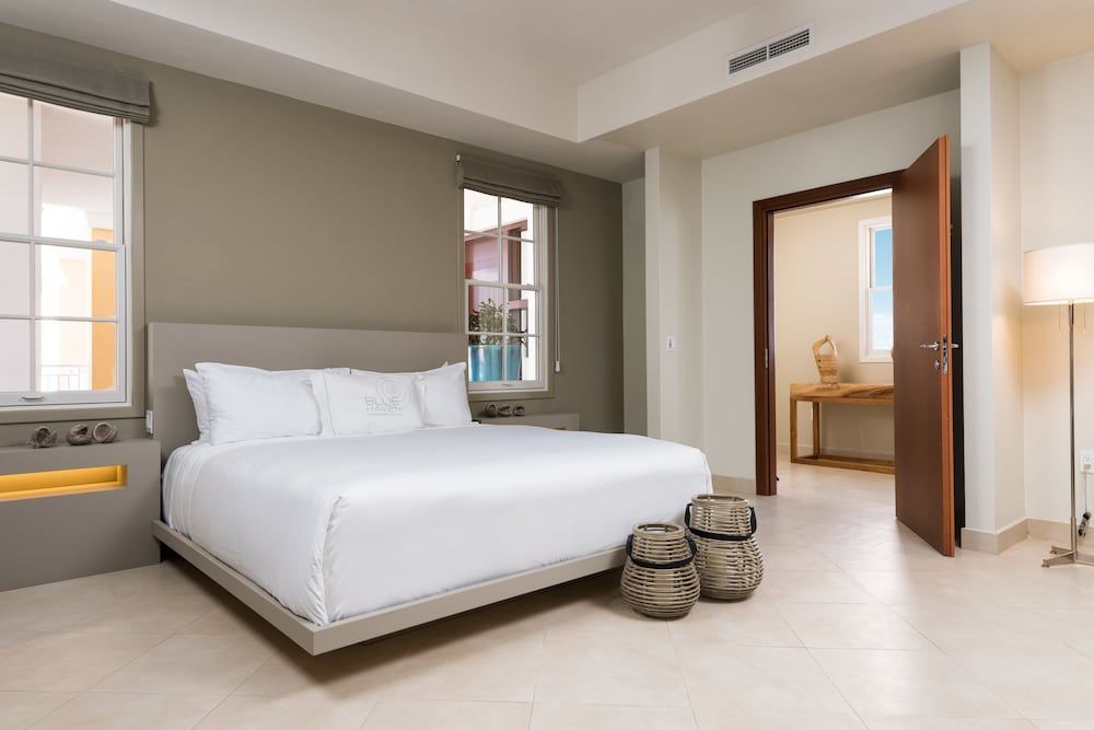 Blue Haven Resort - All Inclusive Penthouse, 2 Bedrooms, Oceanfront 3