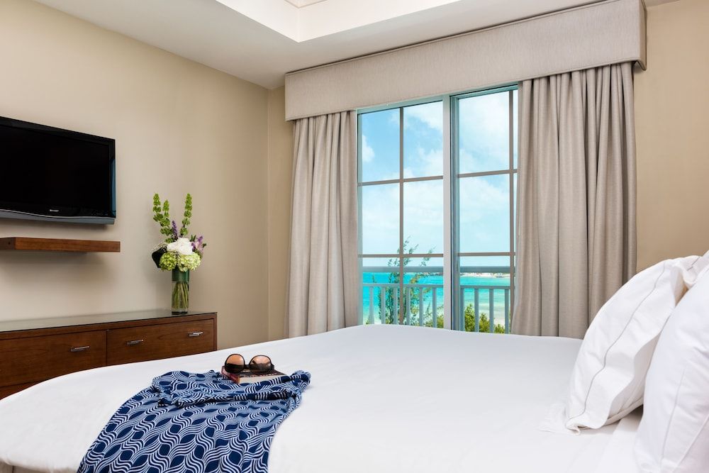 Blue Haven Resort - All Inclusive Suite, 1 Bedroom, Oceanfront 4