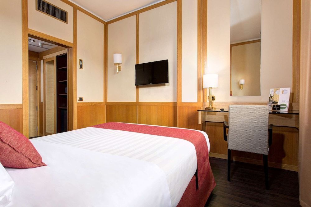 Economy Room, 1 Double Bed (Bed is French Bed)