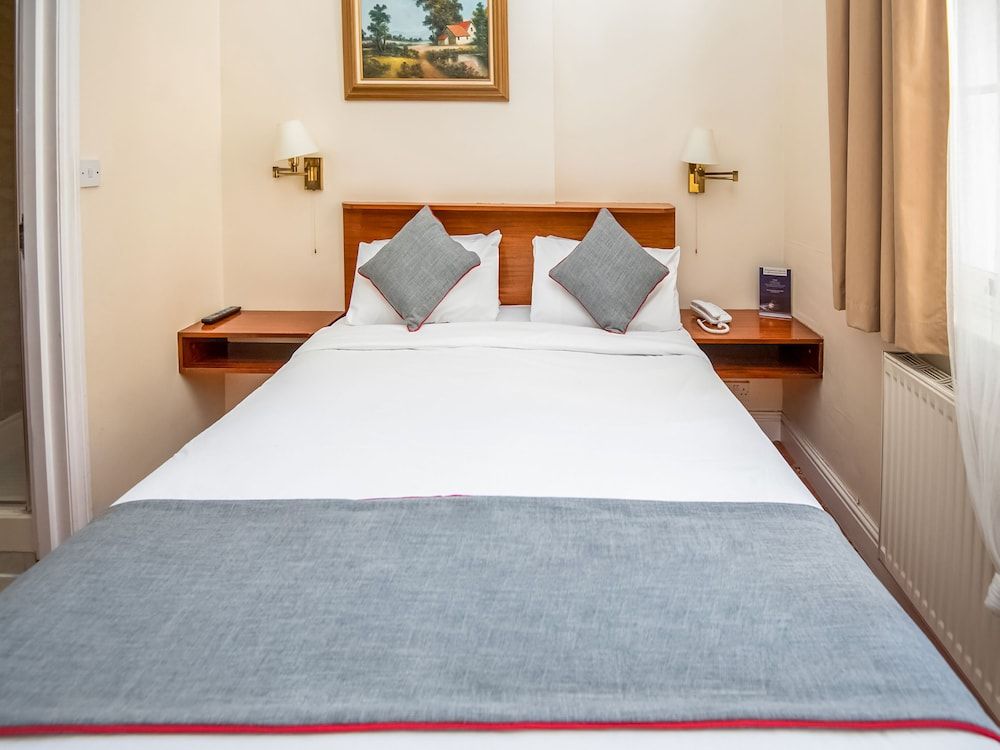 undefined St George Hotel 10