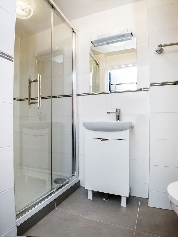 St George Hotel Standard Double Room 13