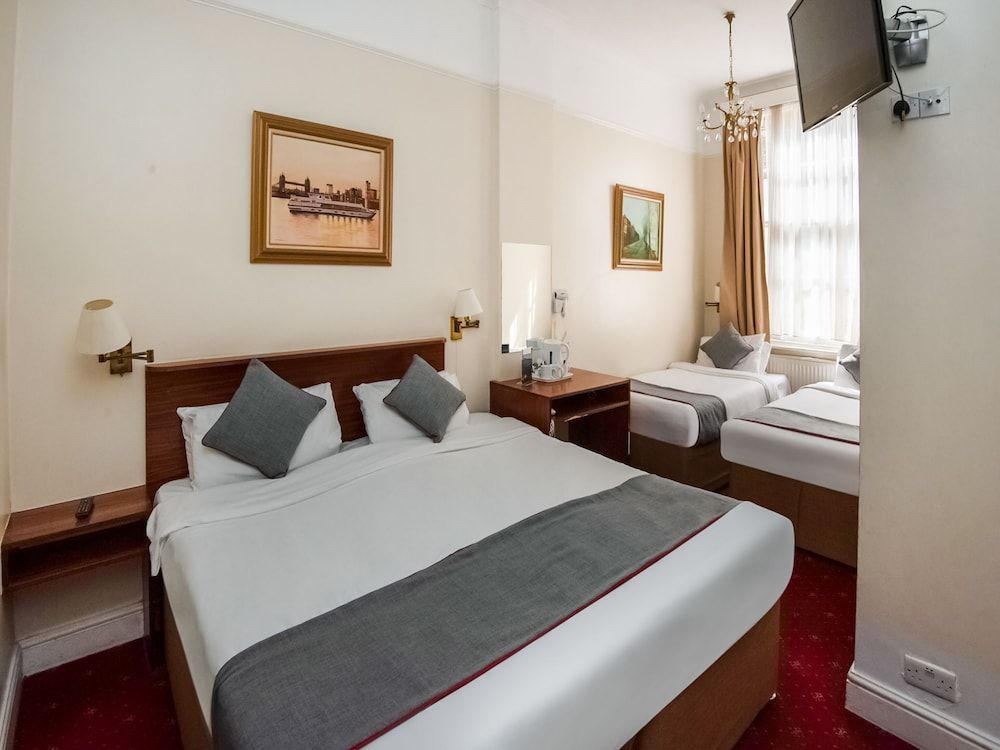 undefined St George Hotel 3