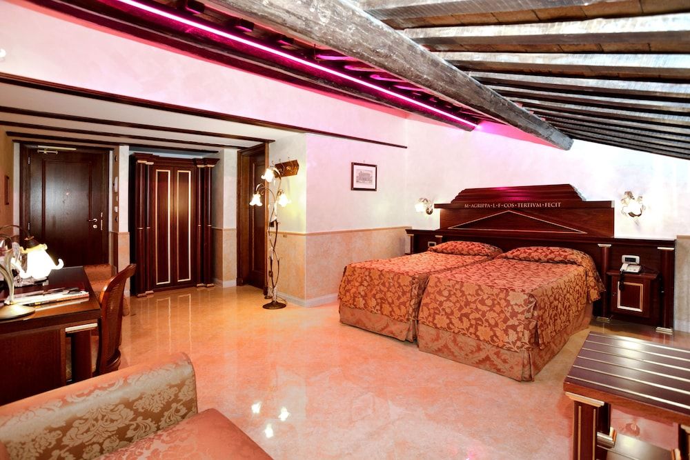 undefined Hotel Pantheon 2