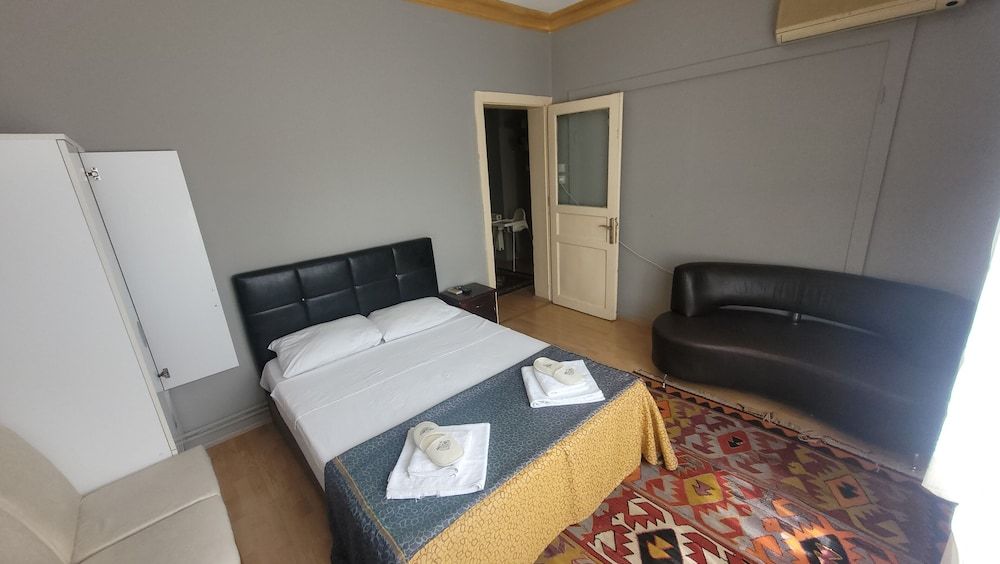 Three Bedroom Apartment - Annex Building