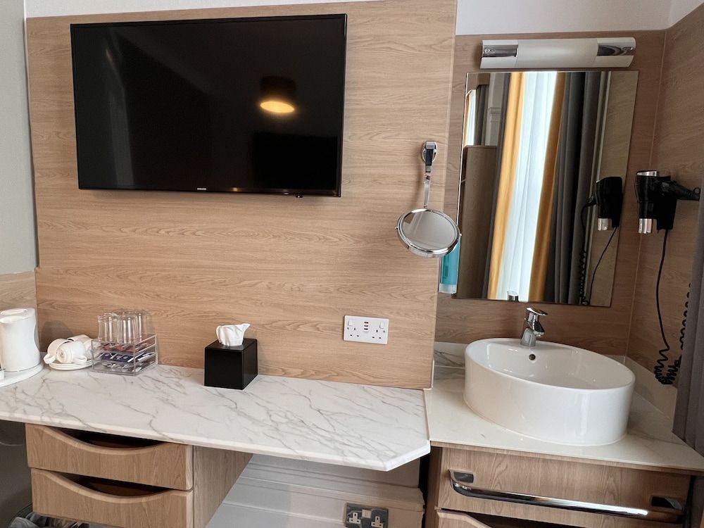 The Jesmond Dene – St Pancras Hotel Group Family Room with Private Bathroom 6