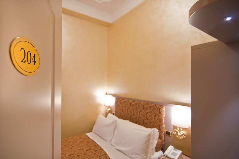 Hotel Fellini Small double room 3