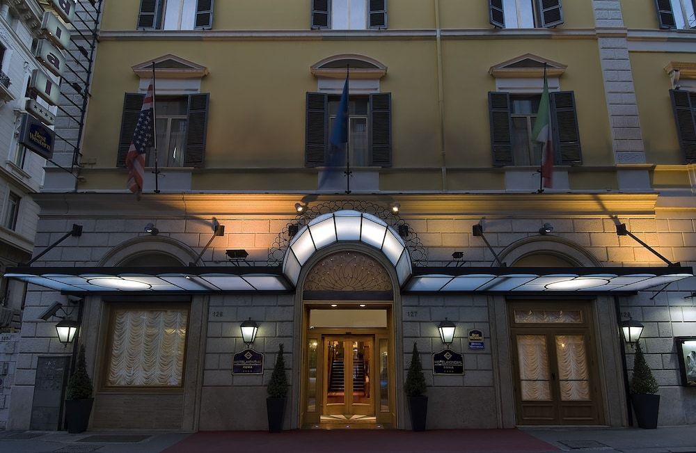 undefined Hotel Mondial 4