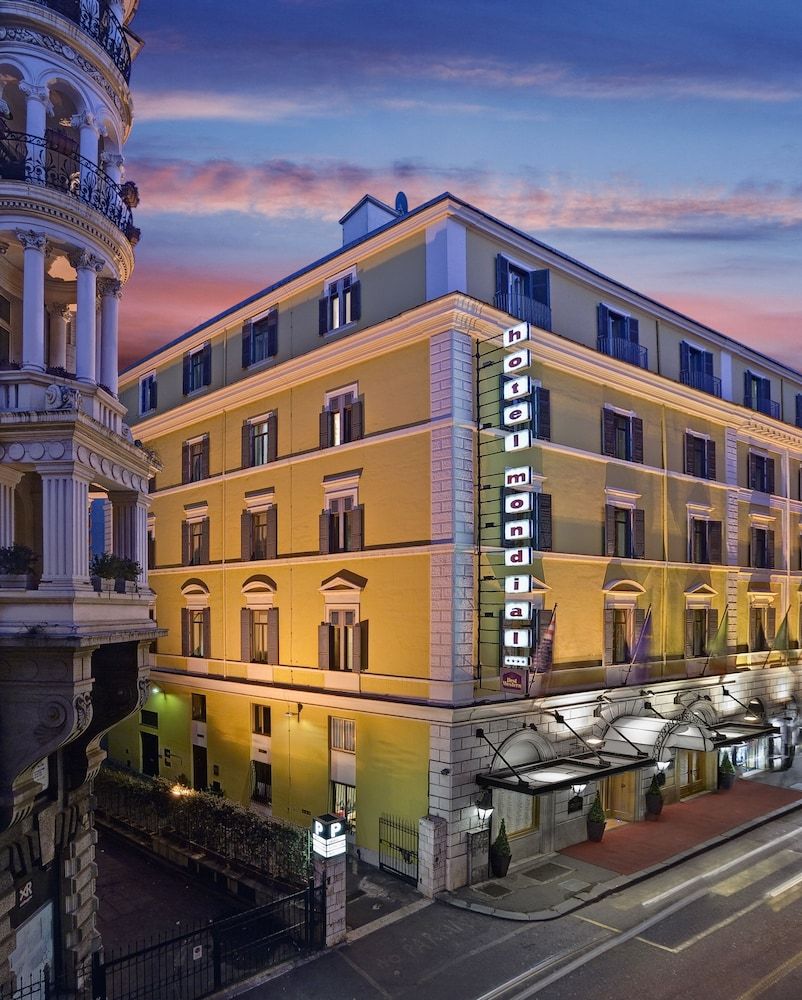 undefined Hotel Mondial