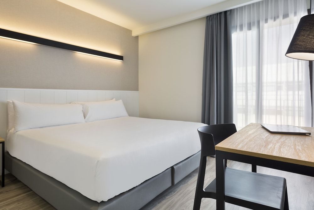 Hotel Acta BCN 40 Superior Double Room 4