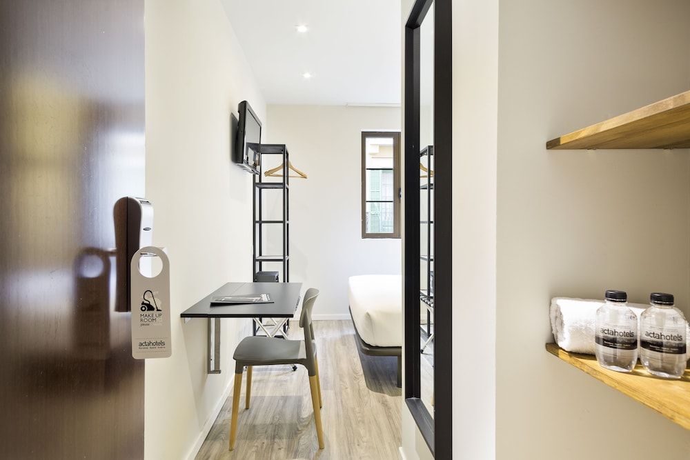 Hotel Acta BCN 40 Double Room 3