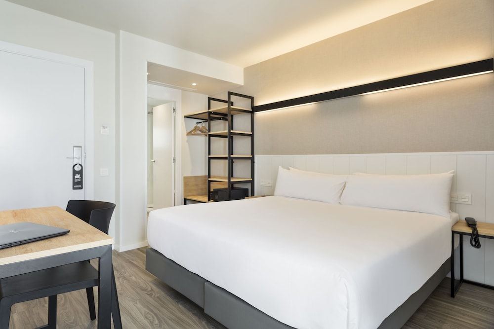 undefined Hotel Acta BCN 40 10
