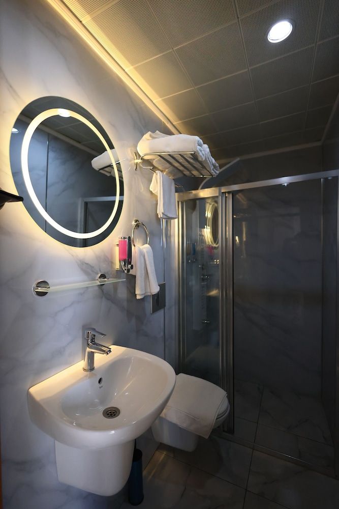 Hotel New House Superior Double Room 8