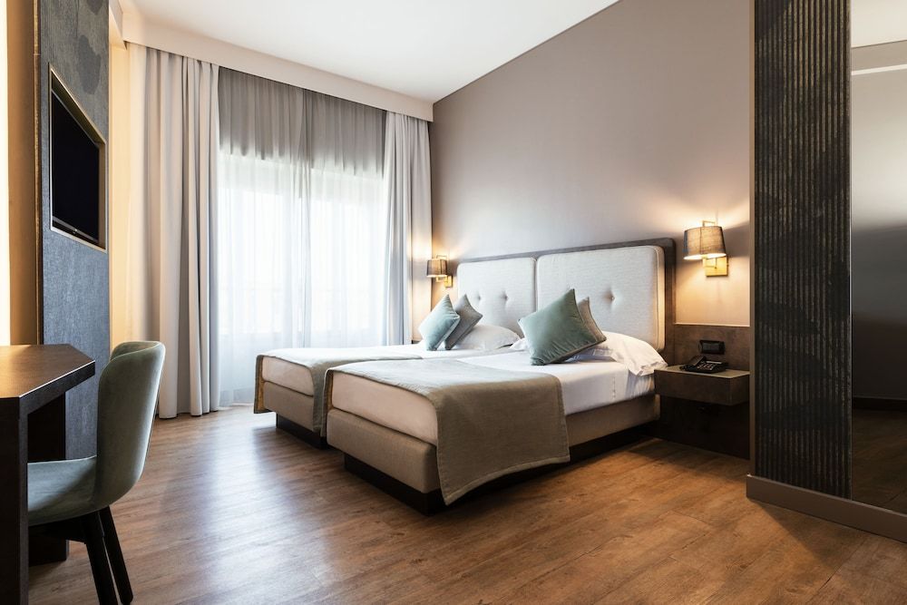 undefined Mokinba Hotels King 9