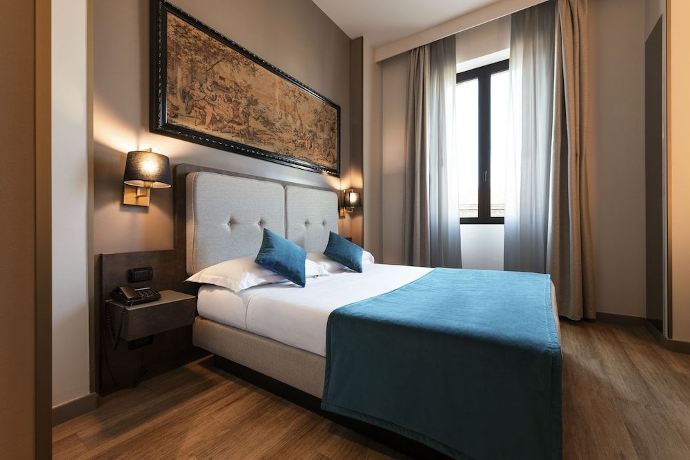 Mokinba Hotels King Double or Twin Room