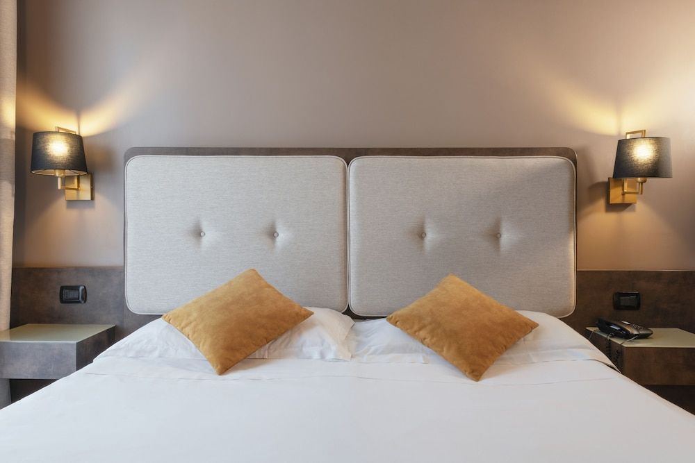 Mokinba Hotels King Double or Twin Room 4