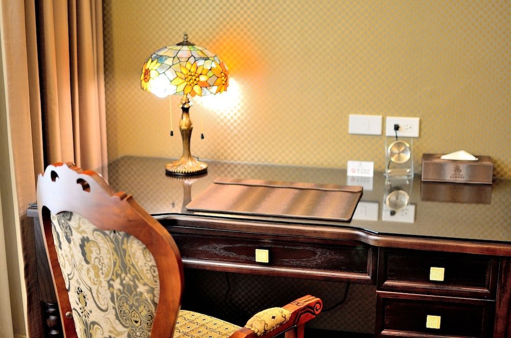 Royal Chiayi Hotel Premium Studio Suite, 1 Queen Bed, City View, Tower 11