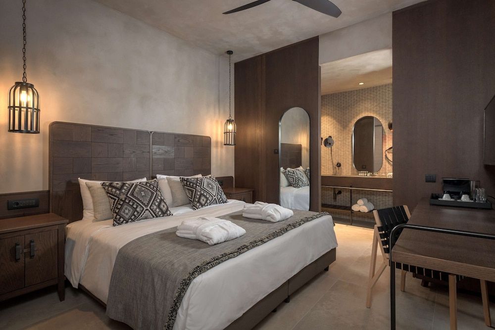 Gea Adult-Only Suites with Private Pool & Sea View