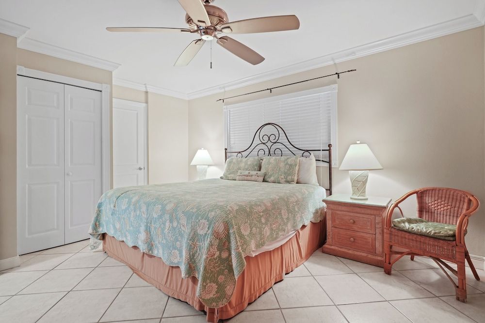 Condo 12, 2 Bedrooms, Ocean View