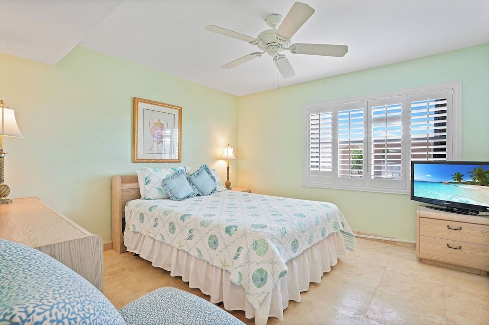 Condo 16, 2 Bedrooms, Ocean View