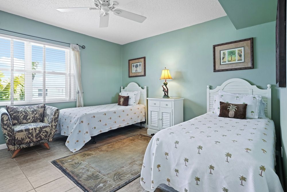 Condo 22, 2 Bedrooms, Ocean View