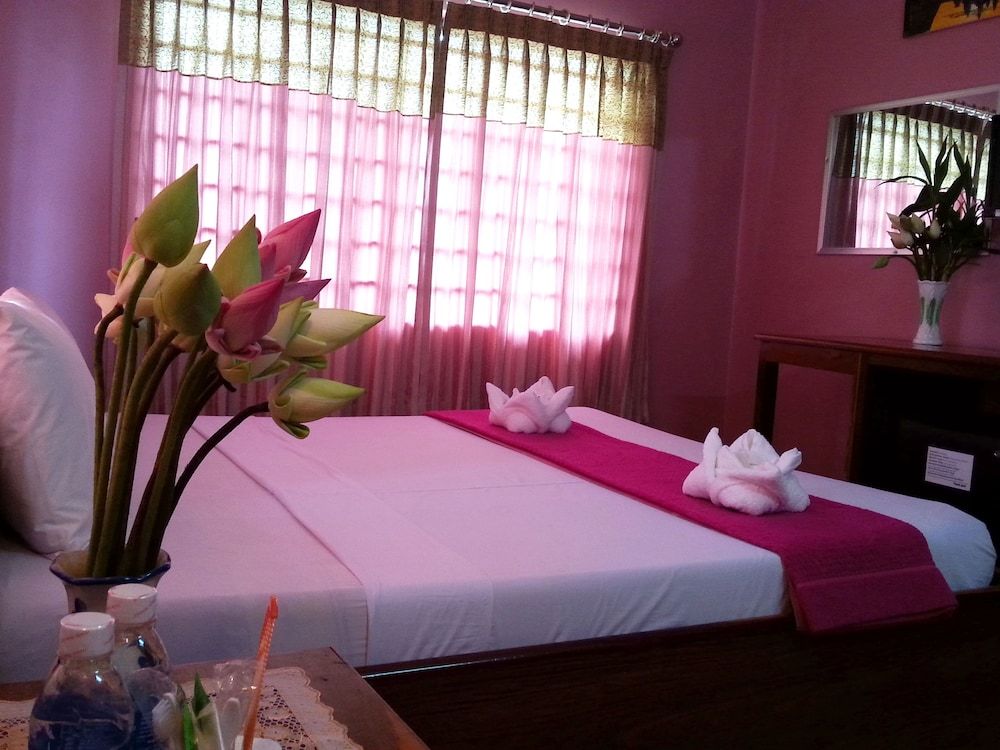 Ta Som Guesthouse & Tour Services Superior Double Room, 1 Double Bed, Balcony, City View 3