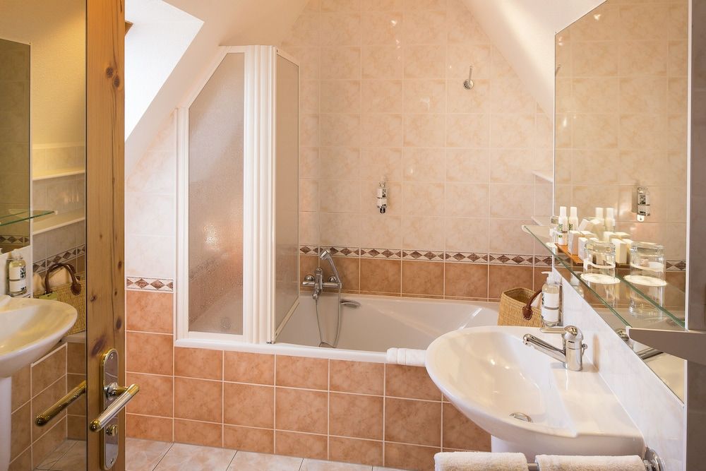 Le Parc Hôtel Obernai & Yonaguni Spa Standard Double Room (Access to Yonasaya Spa) 5