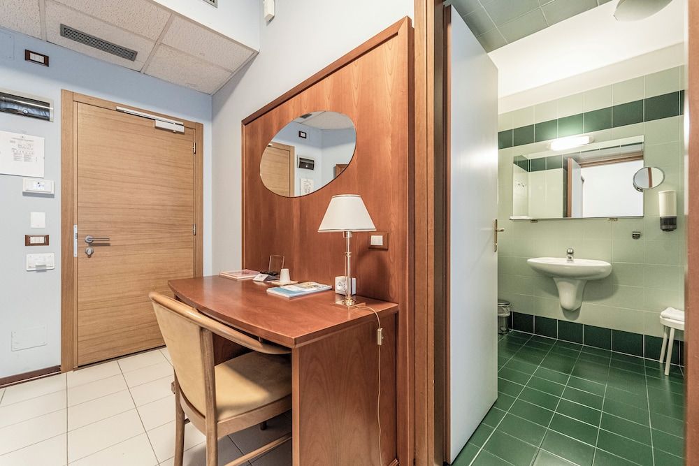 Hotel Italia Camera Comfort Singola 3