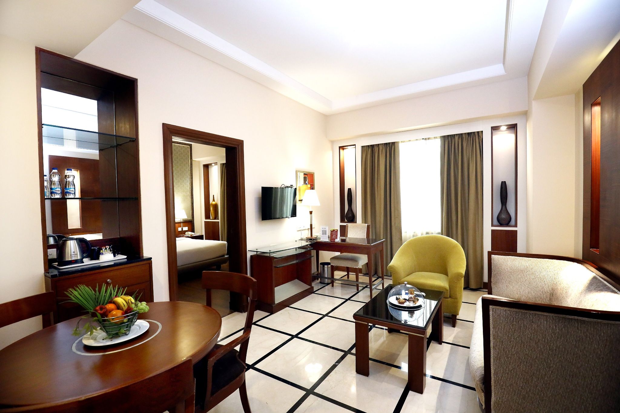 Best Western Plus Jalandhar 1 King Bed, Non-Smoking, Deluxe Room, Wi-Fi, Coffee Maker, Mini Bar, Full Breakfast 4