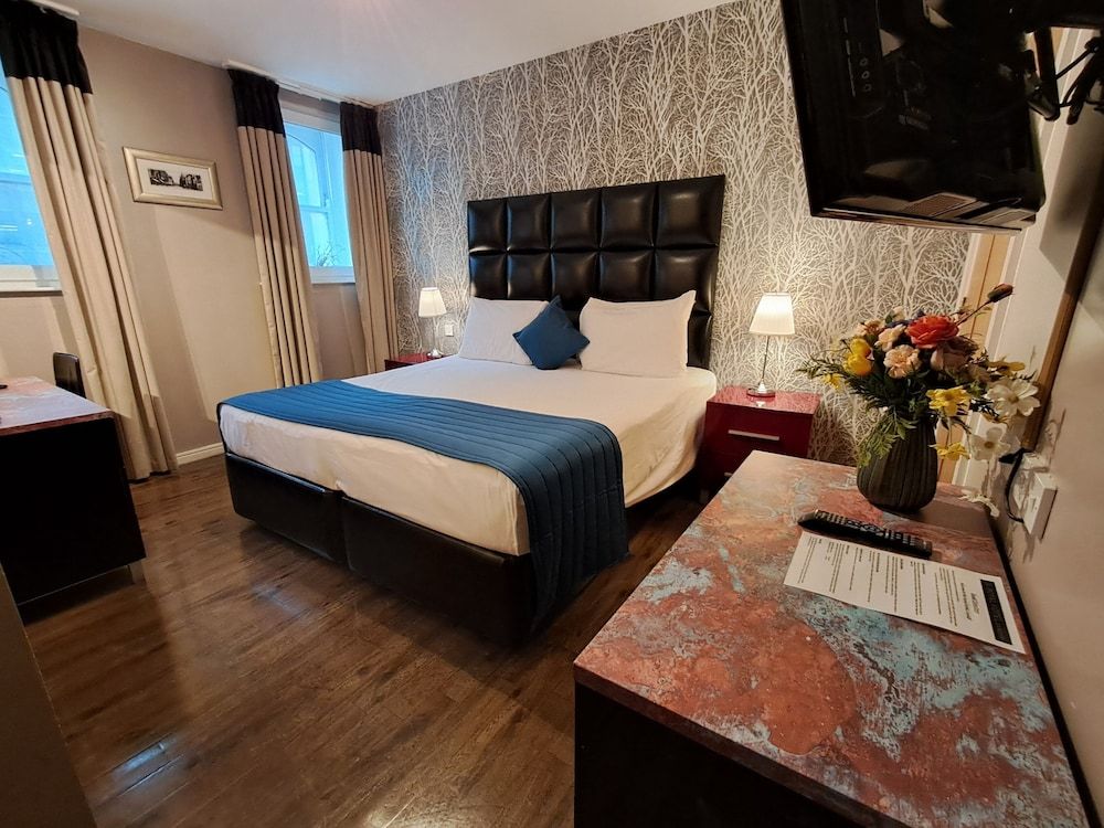 The Royal Hotel Cardiff Standard Double Room 43