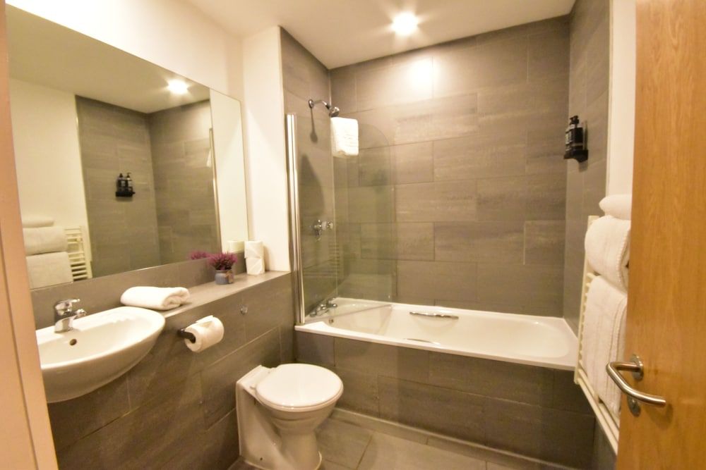 The Royal Hotel Cardiff Standard Double Room 48