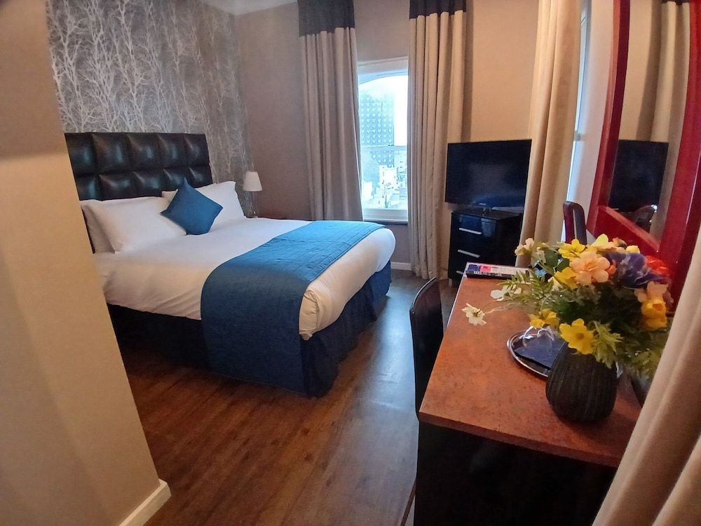 The Royal Hotel Cardiff Standard Double Room 31