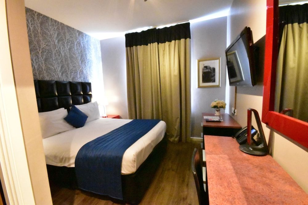 The Royal Hotel Cardiff Standard Double Room 23