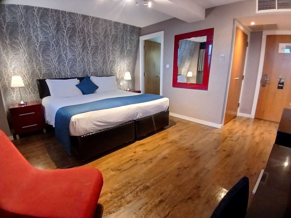 The Royal Hotel Cardiff Standard Double Room 18