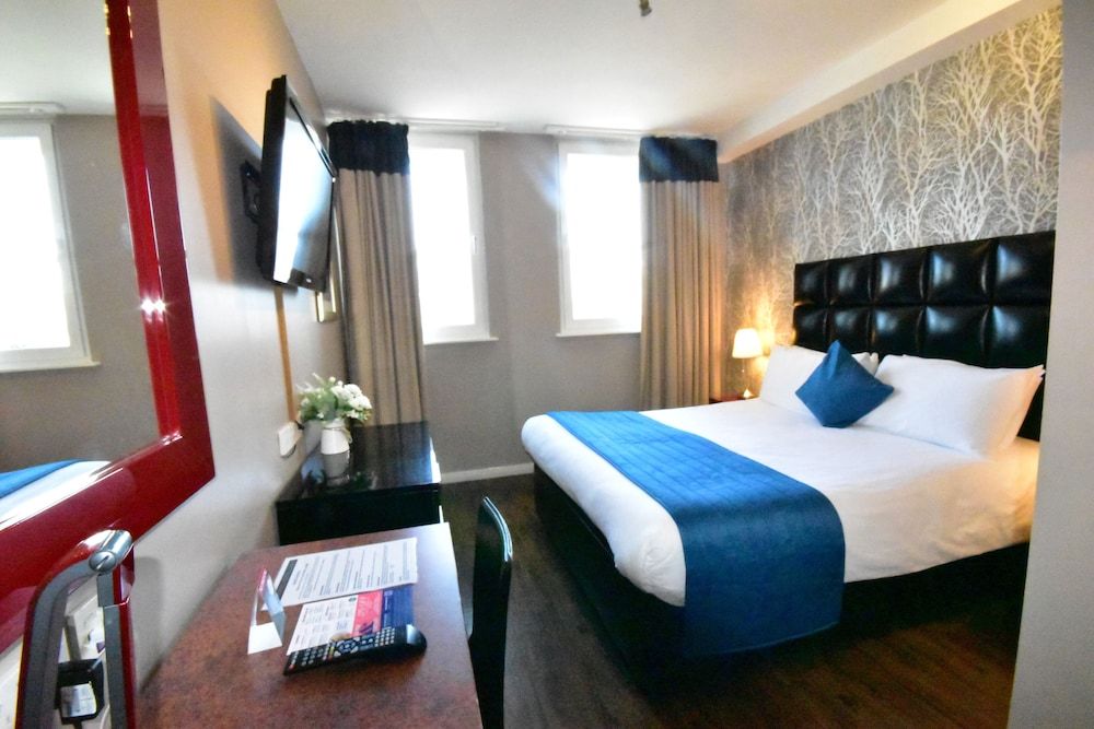 The Royal Hotel Cardiff Standard Double Room 28