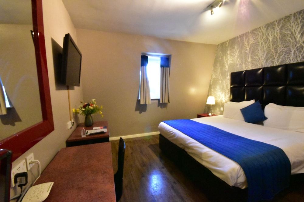 The Royal Hotel Cardiff Standard Double Room 24