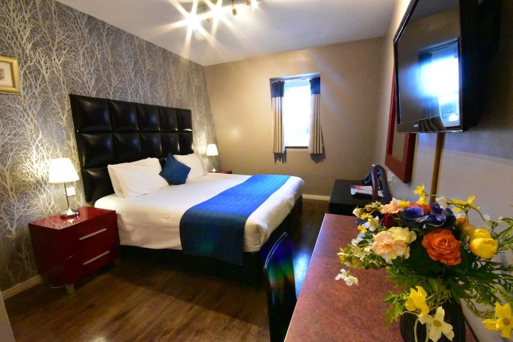 The Royal Hotel Cardiff Standard Double Room 25