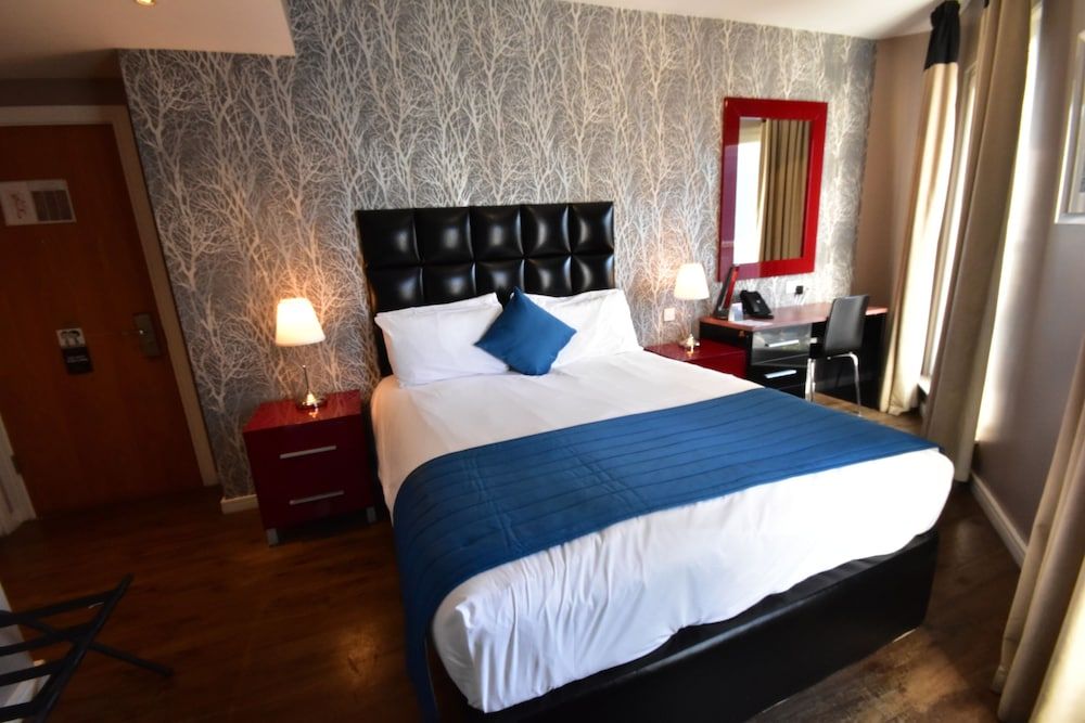 The Royal Hotel Cardiff Standard Double Room 22