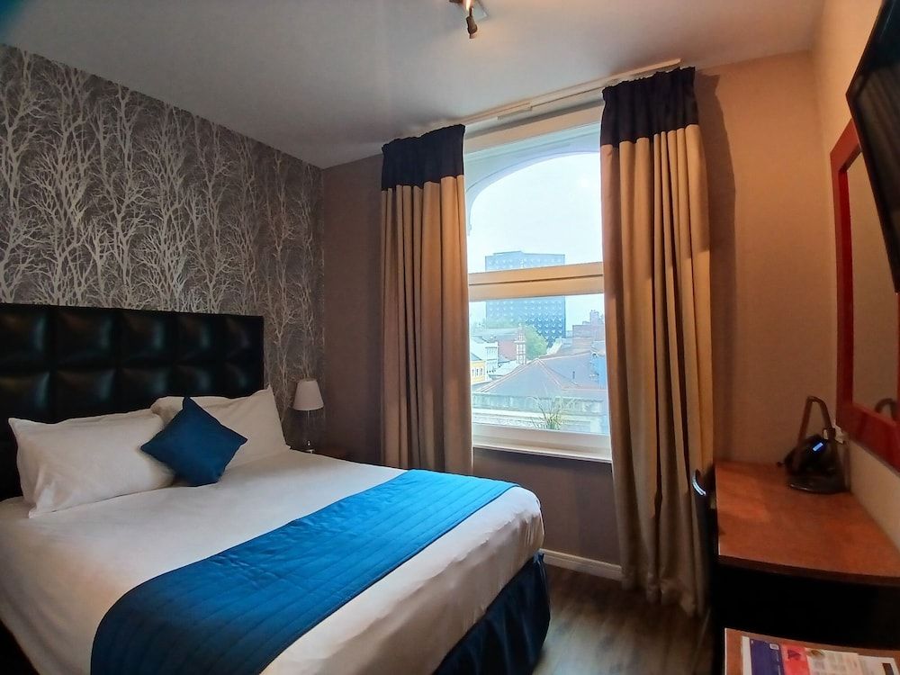 The Royal Hotel Cardiff Standard Double Room 32