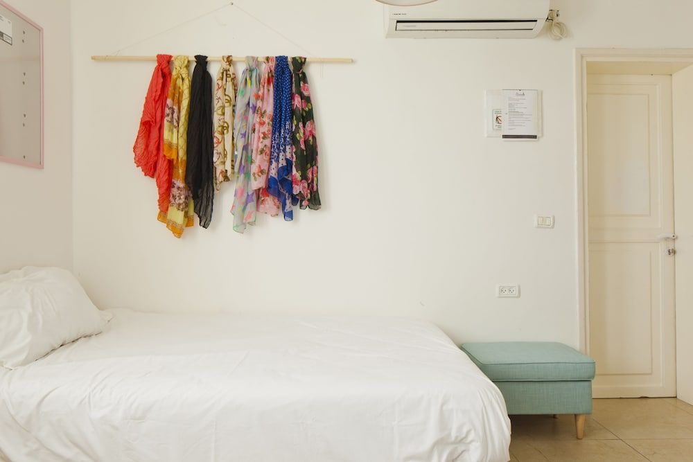 Budget Room